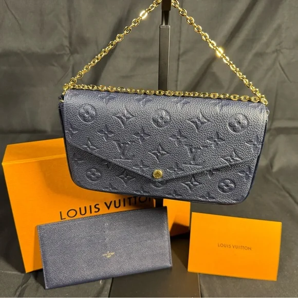 Louis Vuitton- Navy Pochette Félicie Empriente leather MSRP $1620 w/ Full Set - Picture 2 of 16